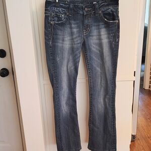 Miss Me Women’s Medium Wash Distressed Lowrise Bootcut Jeans. Size 29,Inseam 29.